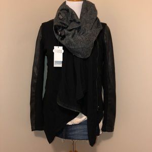 SODO NWT Unisex Heather Gray & Black Tasseled 100% Italian Silk Scarf